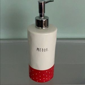 Rae Dunn soap dispenser